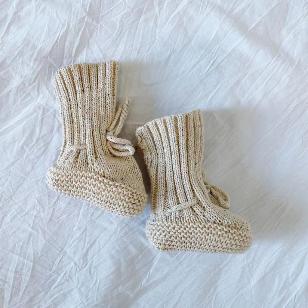 Chaussette en tricot pour bébé,