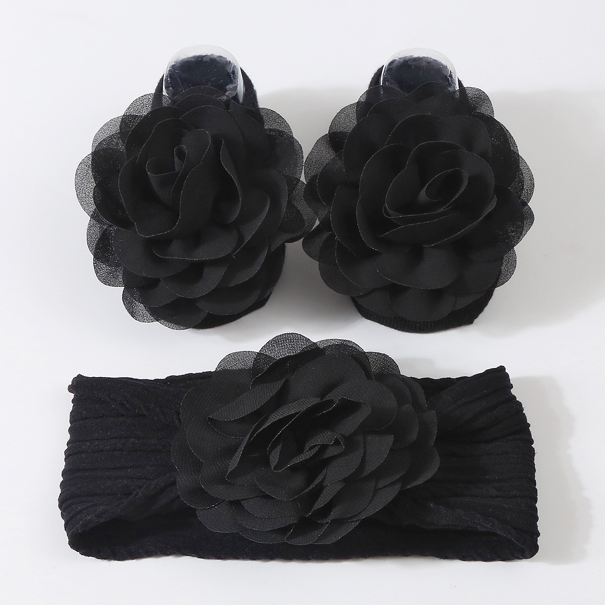 Chaussettes et bandeau en fleure  pour bébé fille